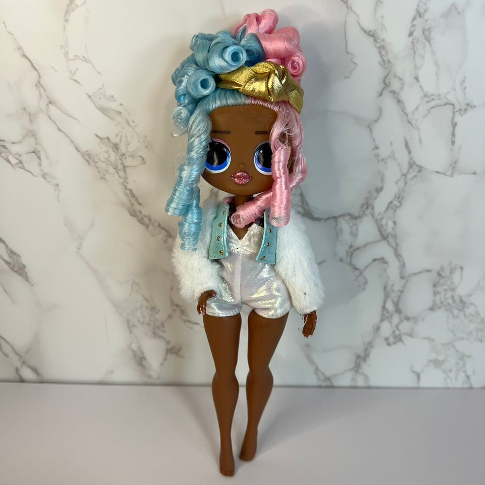 LOL Surprise OMG Sweets Doll – Blue & Pink Hair